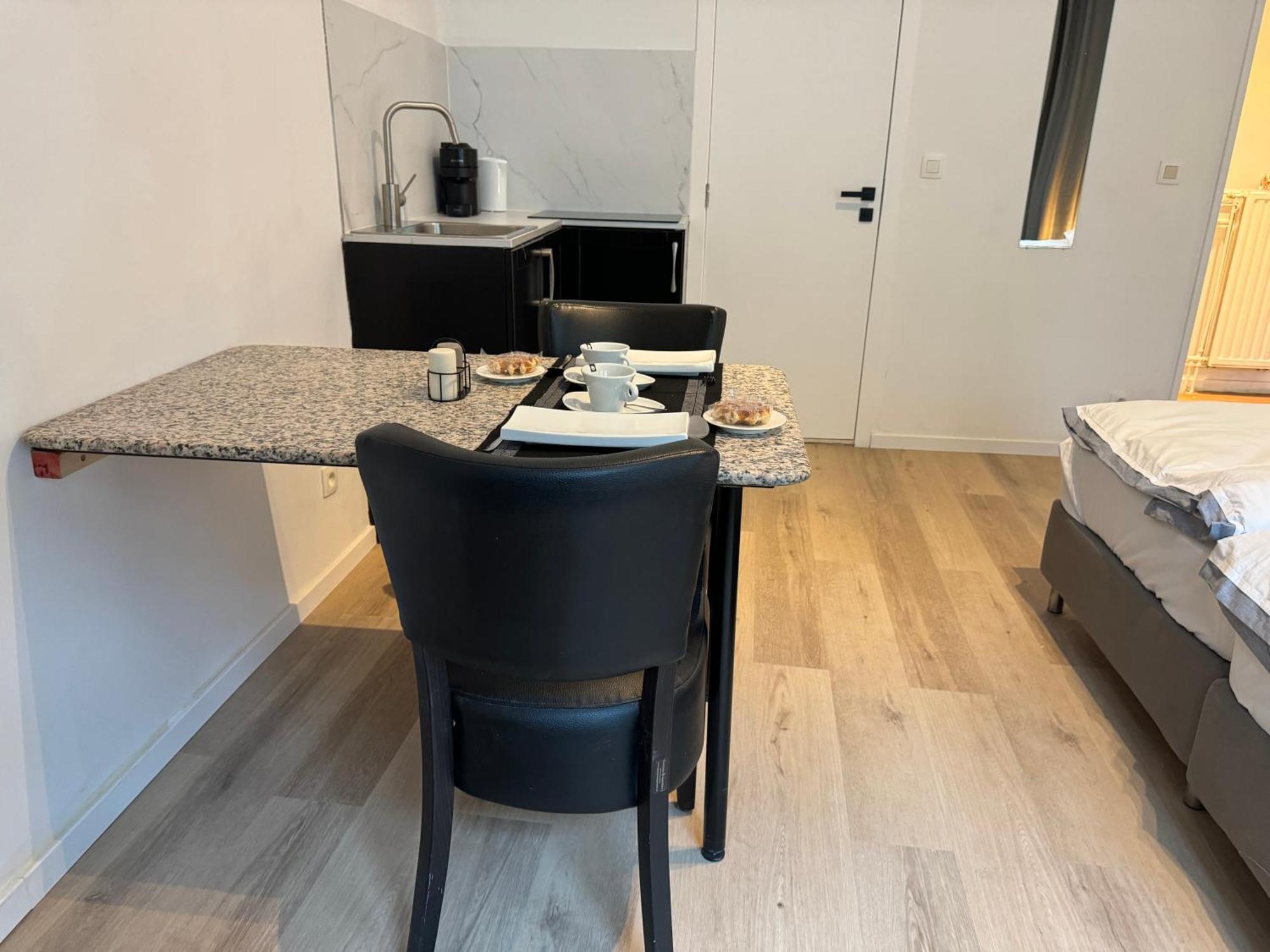 Two Bedroom Loft In The City Center By The Meir แอนต์เวิร์ป ภายนอก รูปภาพ
